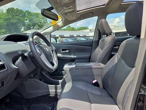 Used 2012 Toyota Prius V Five FWD image 14