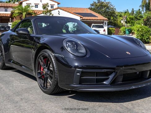 Used 2024 Porsche 911 Cabriolet image 22