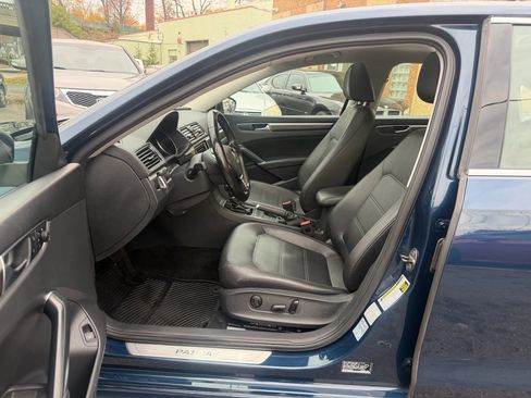 Used 2018 Volkswagen Passat 2.0T SE image 25