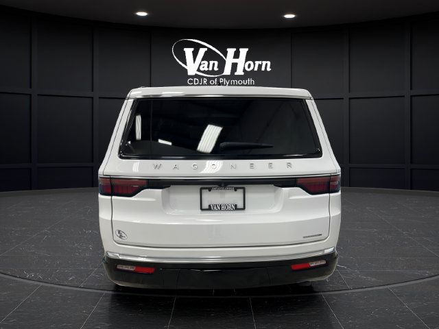 Used 2024 Jeep Wagoneer Series III w/ Premium Group I AWD/4WD image 6