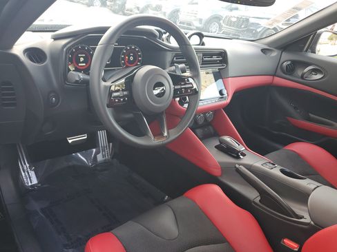 Certified 2024 Nissan Z Performance w/ Floor Mat Package image 9