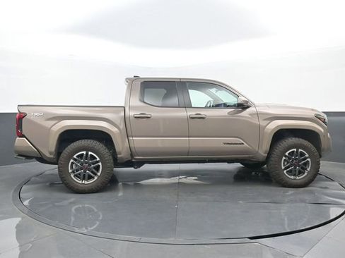 Used 2026 Toyota Tacoma TRD Sport AWD/4WD image 2