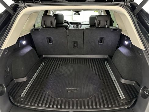 Used 2018 Cadillac XT5 Luxury w/ Driver Awareness Package image 16