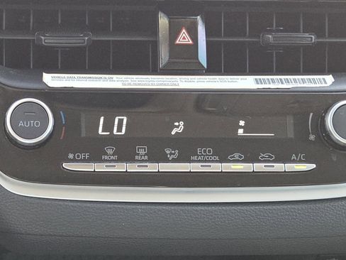 Used 2024 Toyota Corolla LE image 27