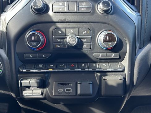 Used 2021 Chevrolet Silverado 2500 LT w/ Texas Edition image 22