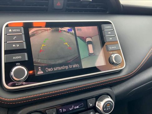 Used 2020 Nissan Kicks SR w/ SR Premium Package FWD image 27