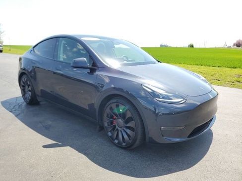 Used 2024 Tesla Model Y Performance AWD/4WD image 7