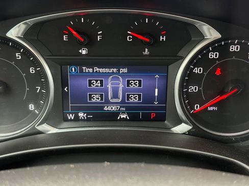 Used 2022 GMC Terrain SLE w/ Driver Convenience Package FWD image 18