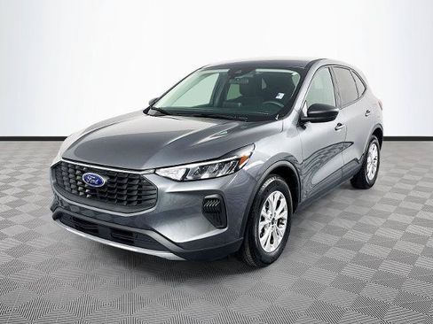 Certified 2025 Ford Escape Active FWD image 3