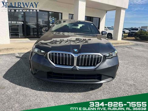 Used 2024 BMW 530i w/ Premium Package RWD image 3