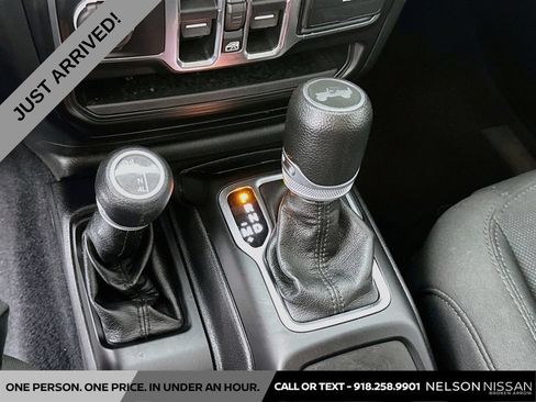 Used 2020 Jeep Wrangler Unlimited Sport S AWD/4WD image 16