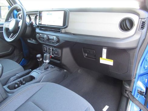 New 2026 Jeep Wrangler Unlimited Sport AWD/4WD image 11