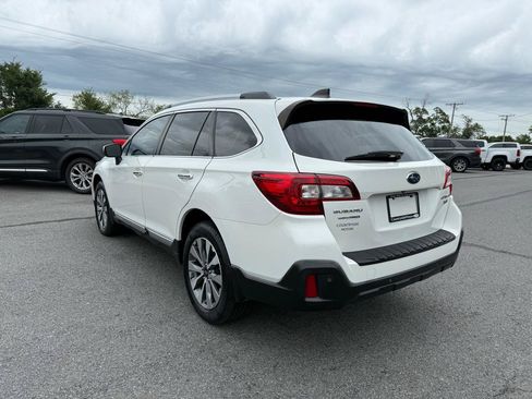 Used 2019 Subaru Outback 3.6R Touring AWD/4WD image 4