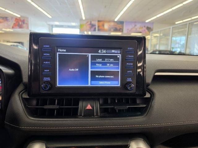 Used 2019 Toyota RAV4 LE w/ Carpet Mat Package FWD image 17