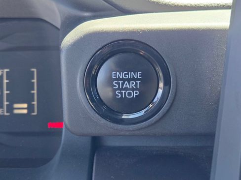 Used 2024 Toyota Tacoma SR5 AWD/4WD image 22