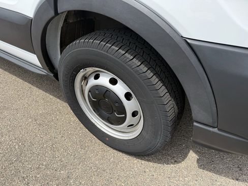 Used 2023 Ford Transit 250 Medium Roof image 4