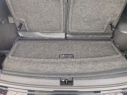 Used 2022 Volkswagen Tiguan SE image 30