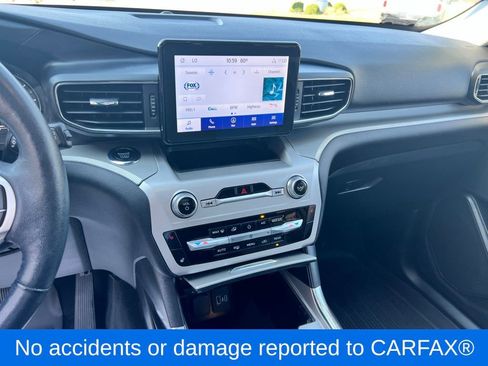 Used 2022 Ford Explorer XLT w/ Equipment Group 202A image 9