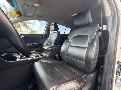 Used 2021 Kia Sportage EX AWD/4WD image 13