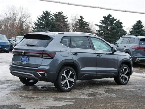 New 2026 Volkswagen Taos SEL image 2