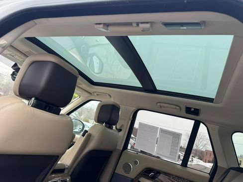Used 2020 Land Rover Range Rover HSE image 18