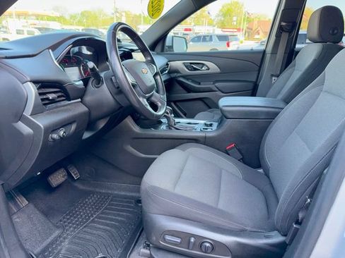 Used 2022 Chevrolet Traverse LT AWD/4WD image 13