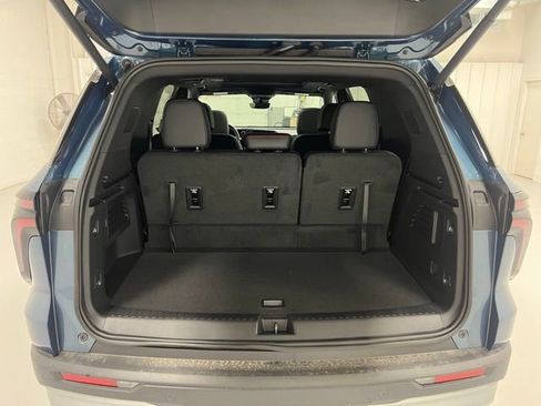 New 2026 Chevrolet Traverse Z71 w/ Enhanced Driving Package AWD/4WD image 18