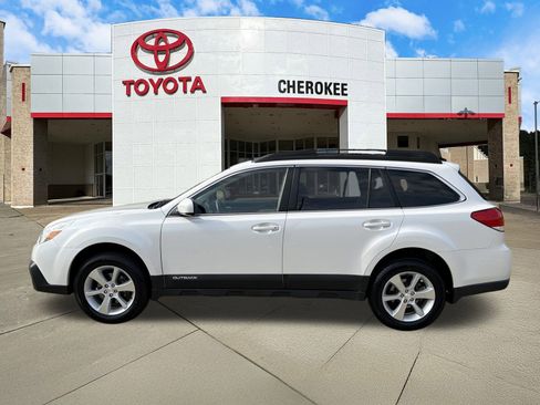 Used 2014 Subaru Outback 2.5i Limited image 8