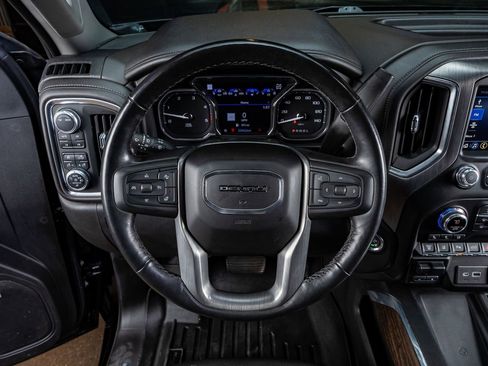 Used 2020 GMC Sierra 3500 Denali w/ Denali Ultimate Package image 18