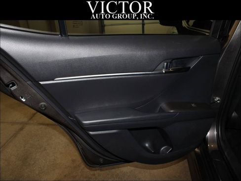 Used 2021 Toyota Camry SE FWD image 25