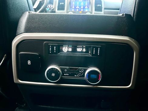 Used 2020 Ford Expedition XLT w/ Black Accent Package RWD image 47