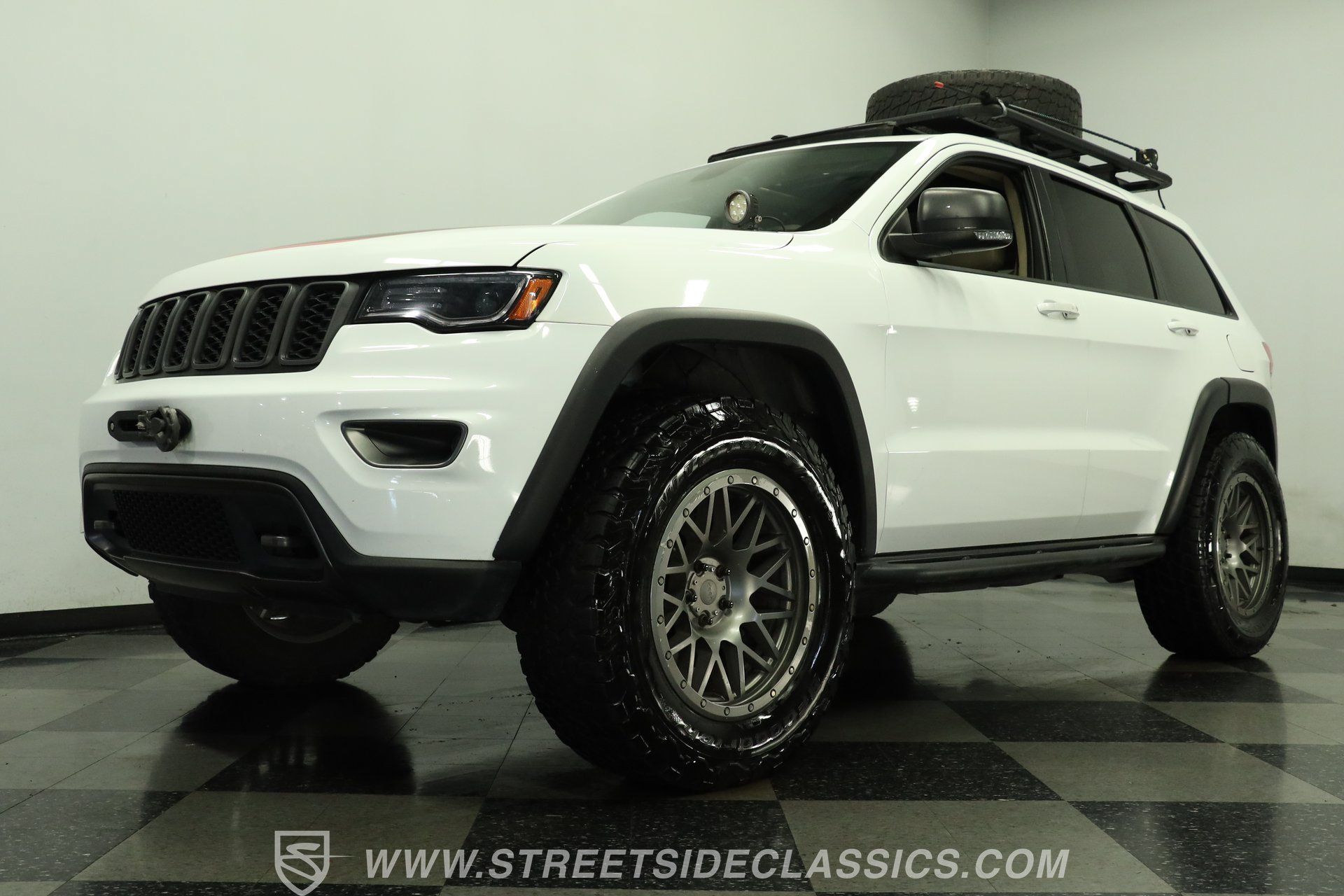 Used 2014 Jeep Grand Cherokee Limited w/ Luxury Group II AWD/4WD image 21