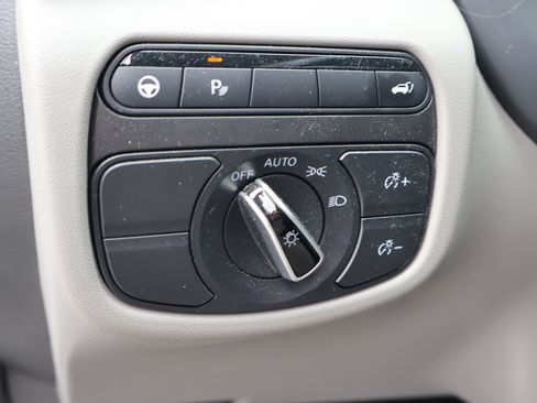 Certified 2023 INFINITI QX50 Luxe FWD image 23