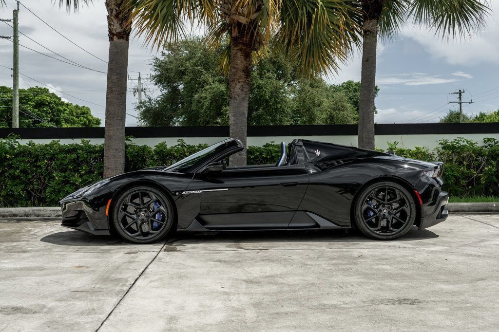 Used 2023 Maserati MC20 Spyder RWD image 3