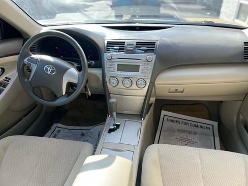 Used 2010 Toyota Camry image 16
