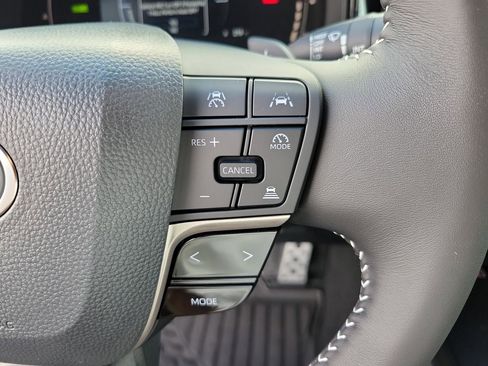 Used 2026 Toyota Camry SE image 21