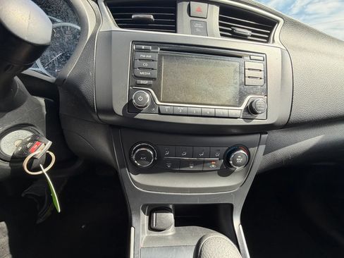 Used 2018 Nissan Sentra S FWD image 27