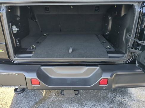 Used 2020 Jeep Wrangler Unlimited Sahara AWD/4WD image 12