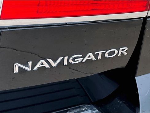 Used 2014 Lincoln Navigator 4WD image 30