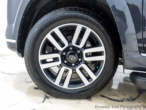 Used 2024 Toyota 4Runner Limited image 12