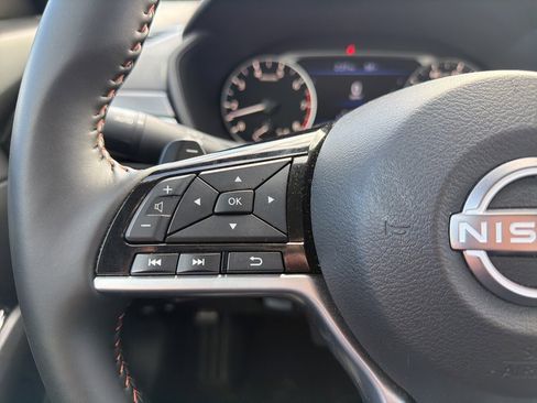 Used 2025 Nissan Altima 2.5 SR image 12