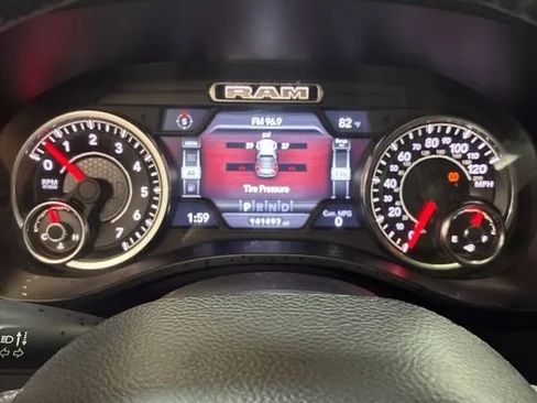 Used 2019 RAM 1500 Big Horn AWD/4WD image 17