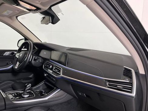 Used 2022 BMW X7 xDrive40i w/ Premium Package AWD/4WD image 23