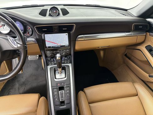 Certified 2016 Porsche 911 Targa 4S AWD/4WD image 28