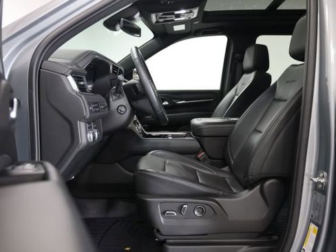 Used 2024 GMC Yukon XL Denali AWD/4WD image 23