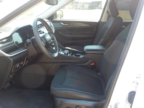 Used 2024 Jeep Grand Cherokee L Laredo w/ Luxury Tech Group I AWD/4WD image 10