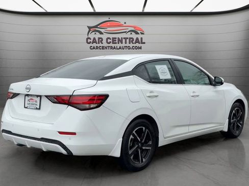Used 2025 Nissan Sentra SV image 5