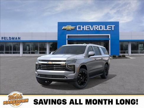 New 2026 Chevrolet Suburban LT image 8