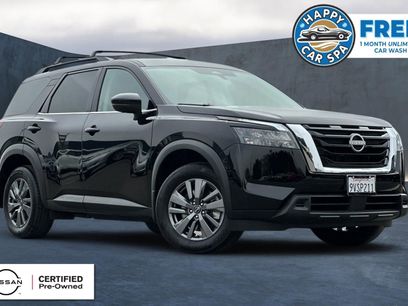 Certified 2025 Nissan Pathfinder SV