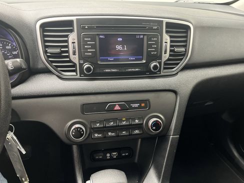 Used 2019 Kia Sportage LX image 15